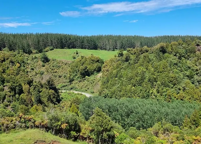 Hiwi Farm - Peaceful Farm Retreat Near Holiday home *